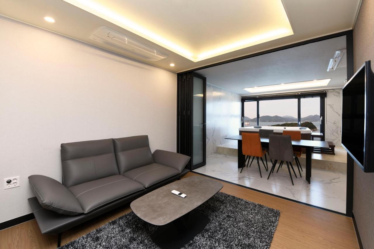 Utop Marina Hotel & Resort يوسو المظهر الخارجي الصورة