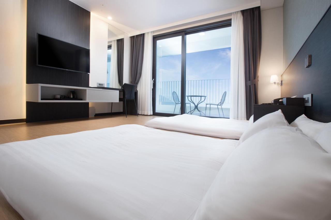 Utop Marina Hotel & Resort يوسو المظهر الخارجي الصورة